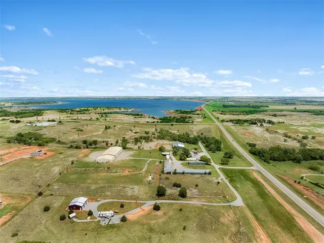 Photo 2 — 10277 N 2130 Road, Foss, OK 73647