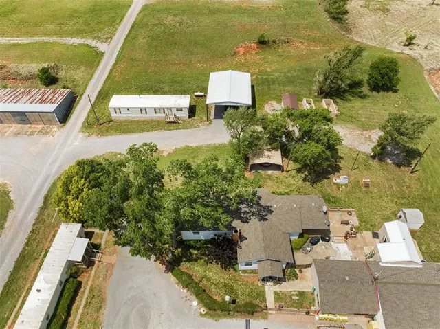Photo 8 — 10277 N 2130 Road, Foss, OK 73647