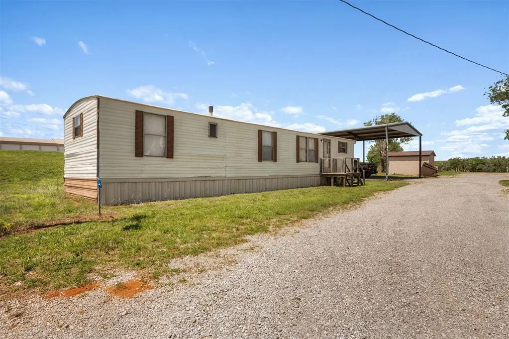Photo 17 — 10277 N 2130 Road, Foss, OK 73647