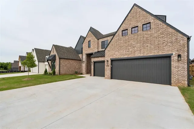 Photo 3 — 15709 Starlight Lane, Oklahoma City, OK 73078