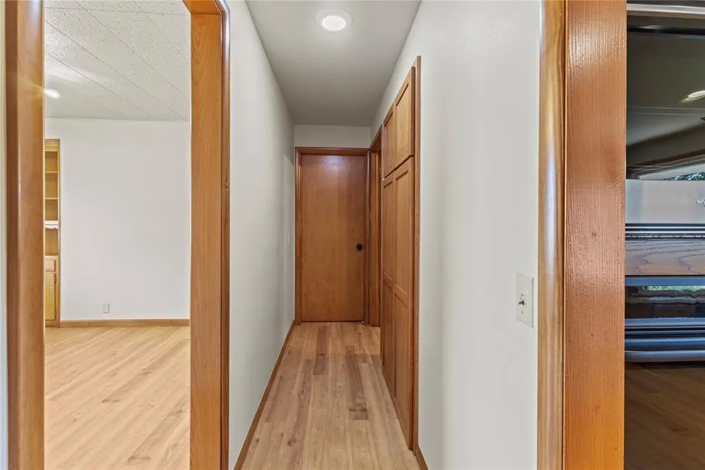 Photo 17 — 590 N Broadway Avenue, Hydro, OK 73048