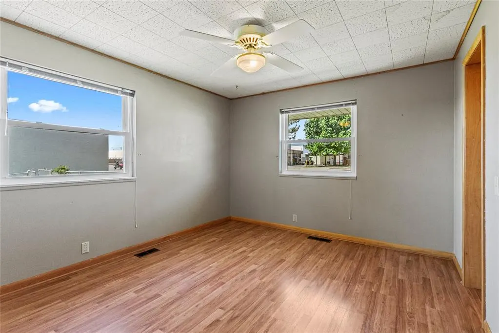 Photo 21 — 590 N Broadway Avenue, Hydro, OK 73048