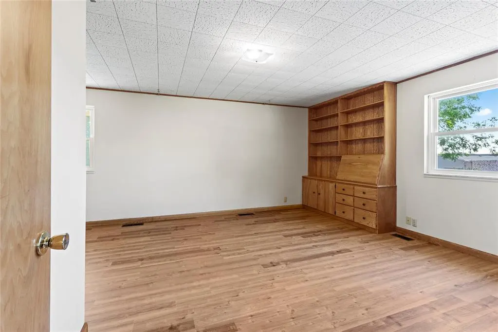 Photo 23 — 590 N Broadway Avenue, Hydro, OK 73048
