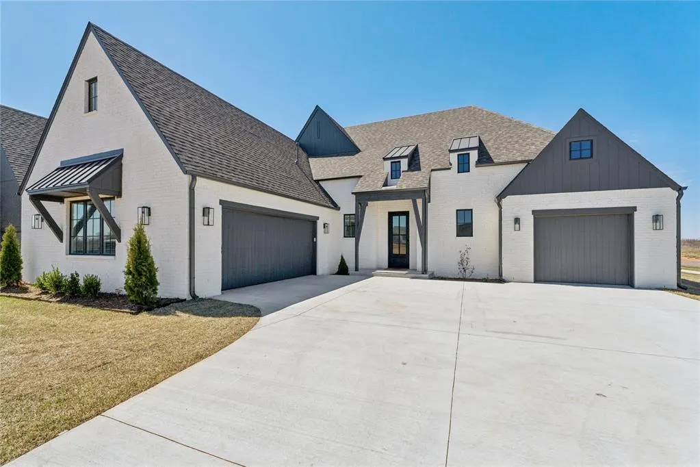 Photo 2 — 15717 Paterson Avenue, Oklahoma City, OK 73078