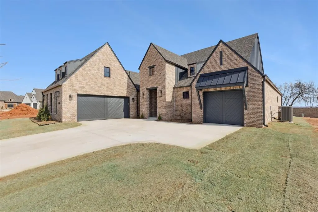 Photo 2 — 15708 Starlight Lane, Oklahoma City, OK 73078