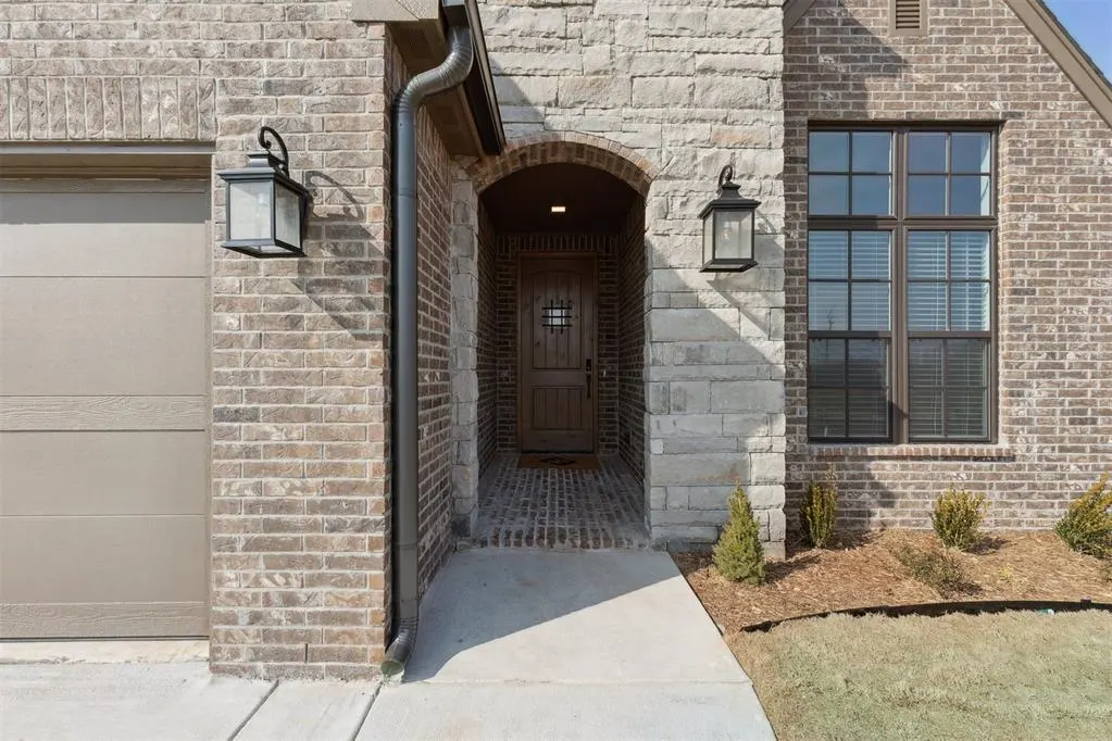 Photo 2 — 15505 Starlight Lane, Oklahoma City, OK 73078