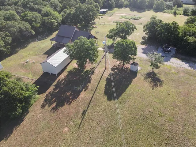 Photo 2 — 9350 Dobbs Road, Wellston, OK 74881