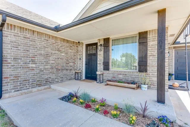 Photo 2 — 2203 County Street 2976 Street, Blanchard, OK 73010