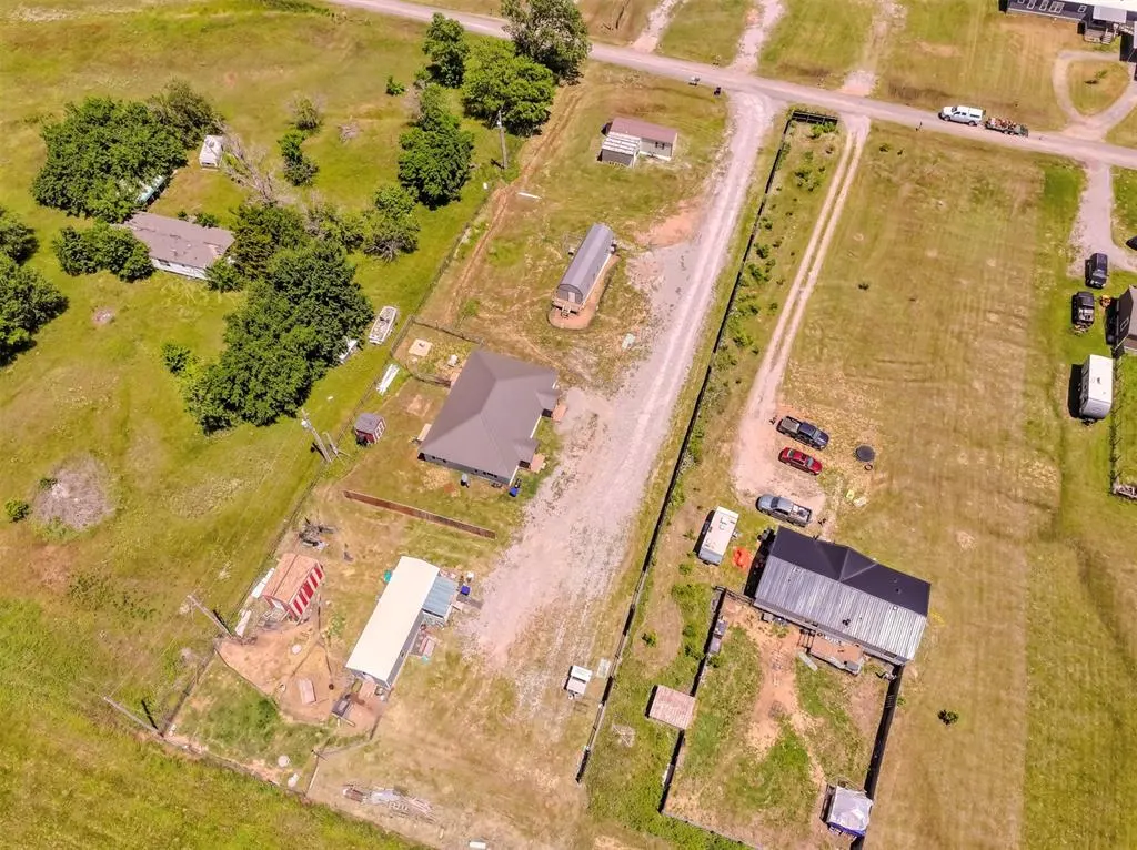 Photo 9 — 118 Clover Lane, Amber, OK 73004
