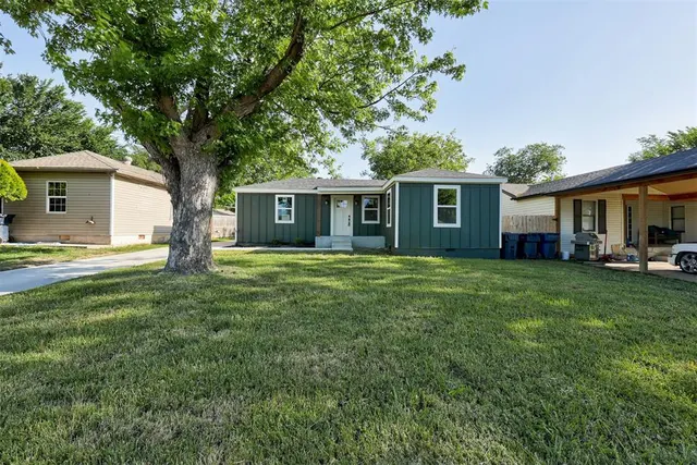 Photo 2 — 737 NW 89th Street, Oklahoma City, OK 73114