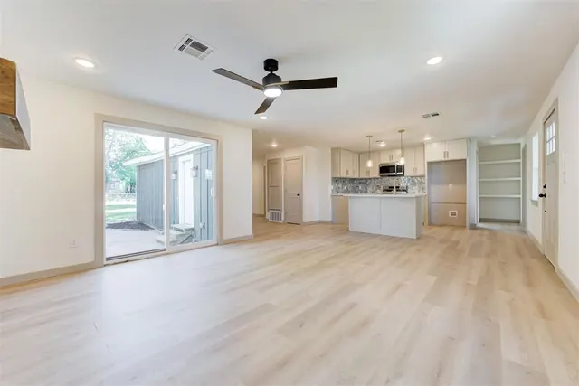 Photo 7 — 737 NW 89th Street, Oklahoma City, OK 73114