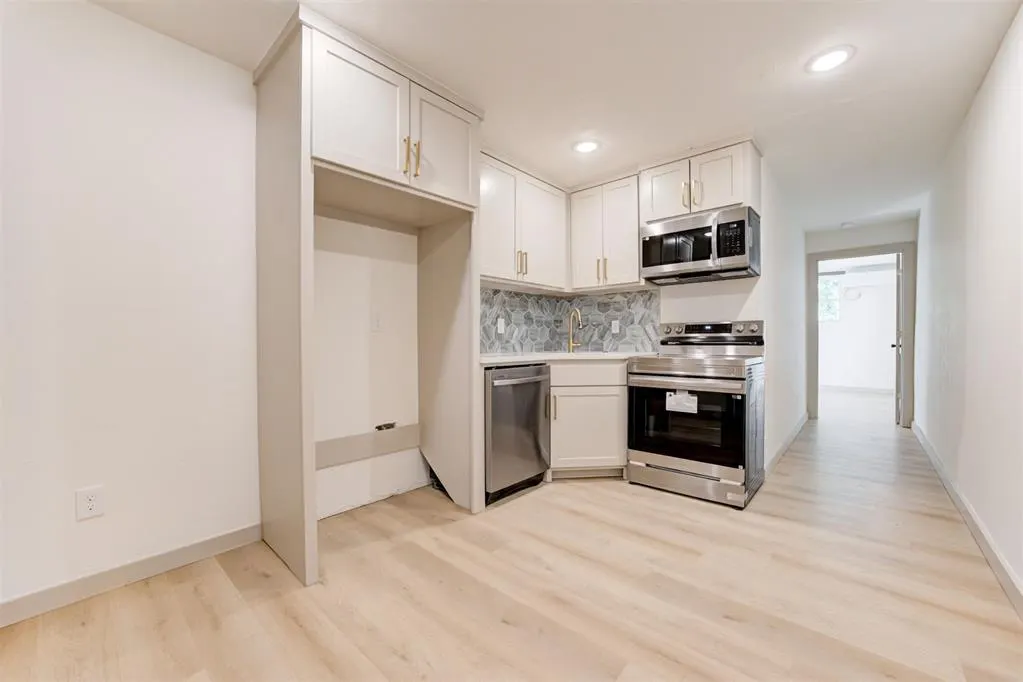 Photo 37 — 737 NW 89th Street, Oklahoma City, OK 73114