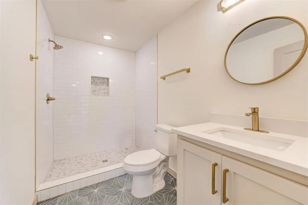 Photo 42 — 737 NW 89th Street, Oklahoma City, OK 73114