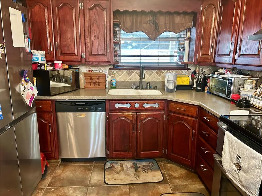 Photo 18 — 101 Rowsey, Elk City, OK 73644