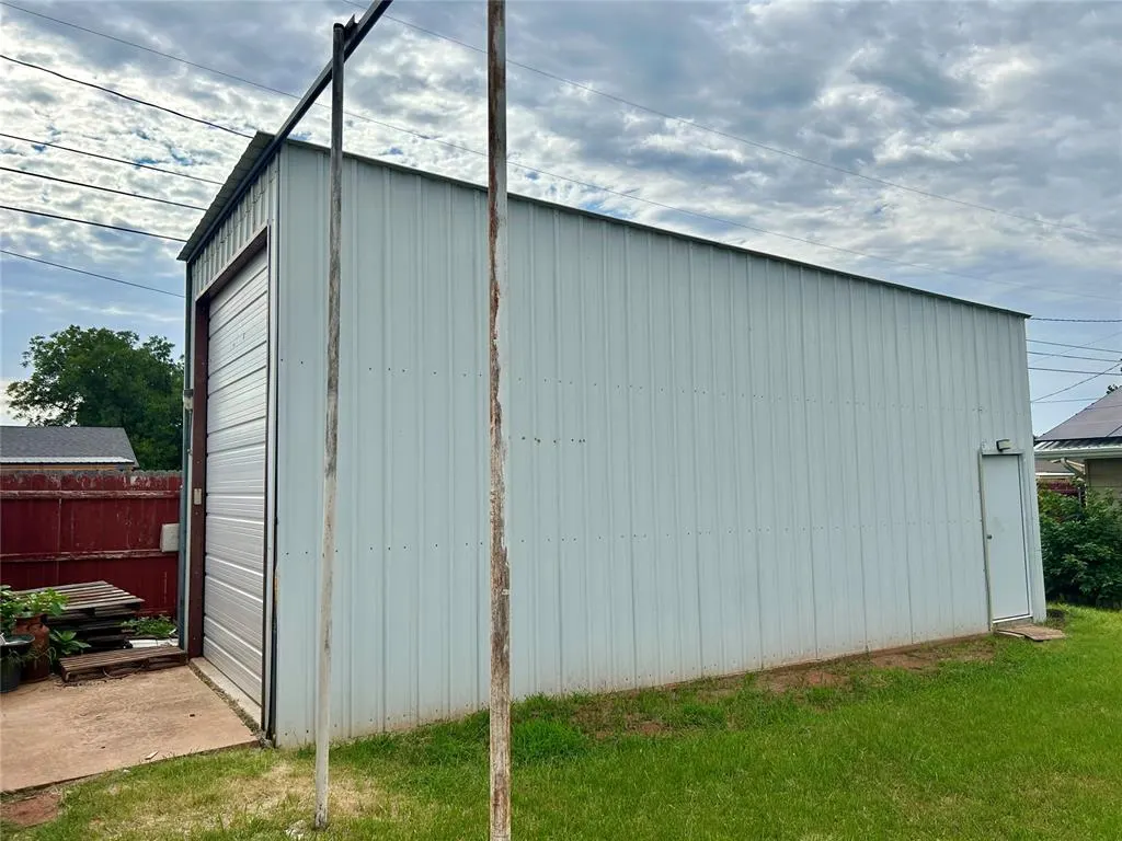 Photo 37 — 101 Rowsey, Elk City, OK 73644