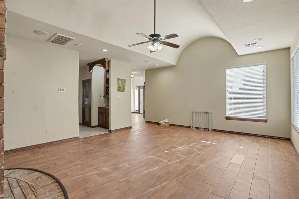 Photo 9 — 1504 SW Brentwood Boulevard, Lawton, OK 73505
