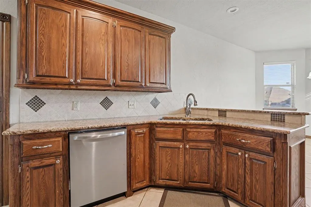 Photo 15 — 1504 SW Brentwood Boulevard, Lawton, OK 73505