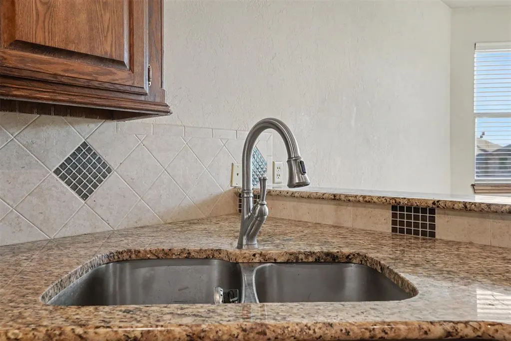 Photo 17 — 1504 SW Brentwood Boulevard, Lawton, OK 73505
