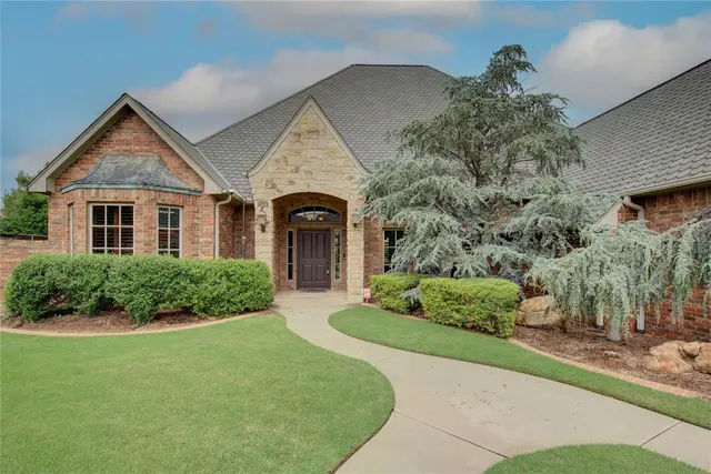 Photo 2 — 12509 St Lukes Lane, Oklahoma City, OK 73142