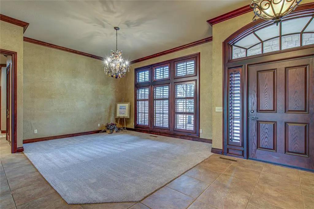 Photo 4 — 12509 St Lukes Lane, Oklahoma City, OK 73142