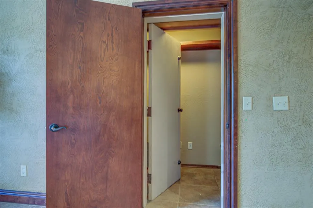 Photo 16 — 12509 St Lukes Lane, Oklahoma City, OK 73142