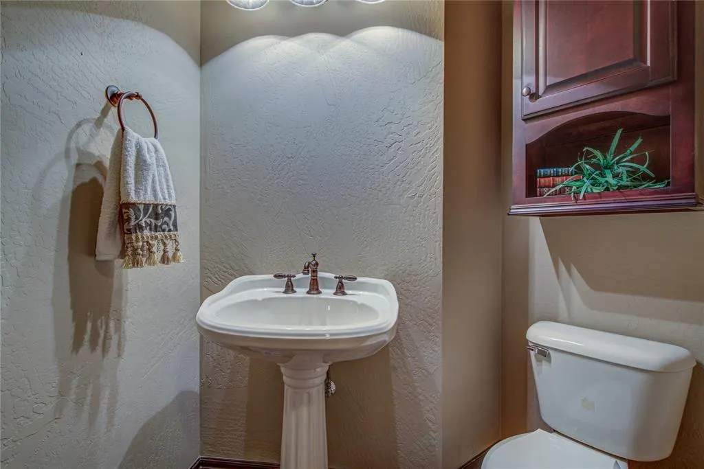 Photo 19 — 12509 St Lukes Lane, Oklahoma City, OK 73142
