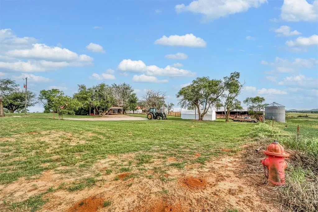 Photo 37 — 20523 E County Road 158 Road, Altus, OK 73521
