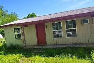 Sold home at 707 W 9th Street