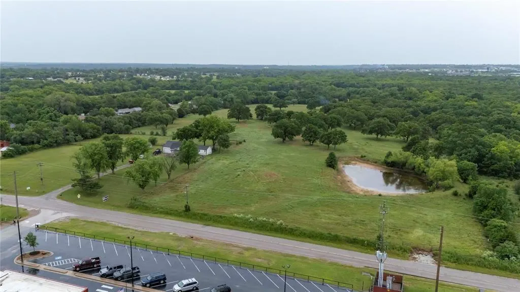 Front exterior — 42501 Garretts Lake Road, Shawnee, OK 74804