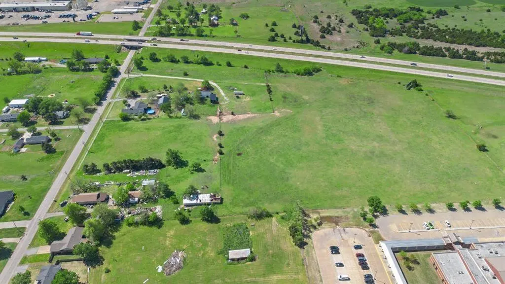 Photo 7 — 3001 S Choctaw Avenue, El Reno, OK 73036