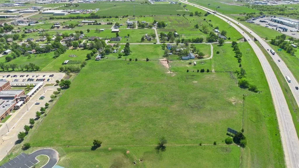 Photo 9 — 3001 S Choctaw Avenue, El Reno, OK 73036
