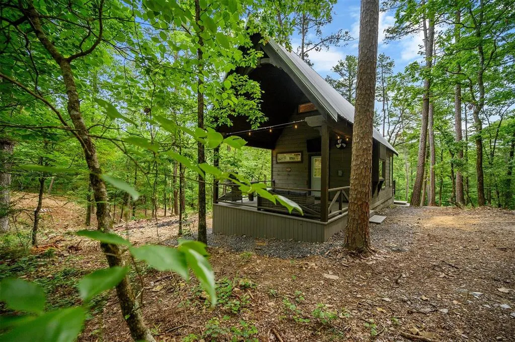 Photo 5 — 123 Sherwood Forest Lane, Broken Bow, OK 74728