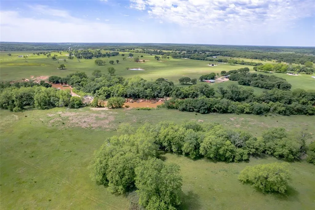 Photo 6 — 32547 Rattlesnake Hill Road, Macomb, OK 74852