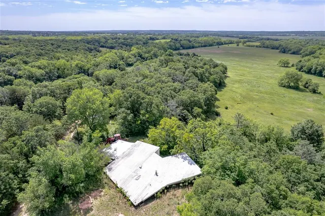 Photo 7 — 32547 Rattlesnake Hill Road, Macomb, OK 74852