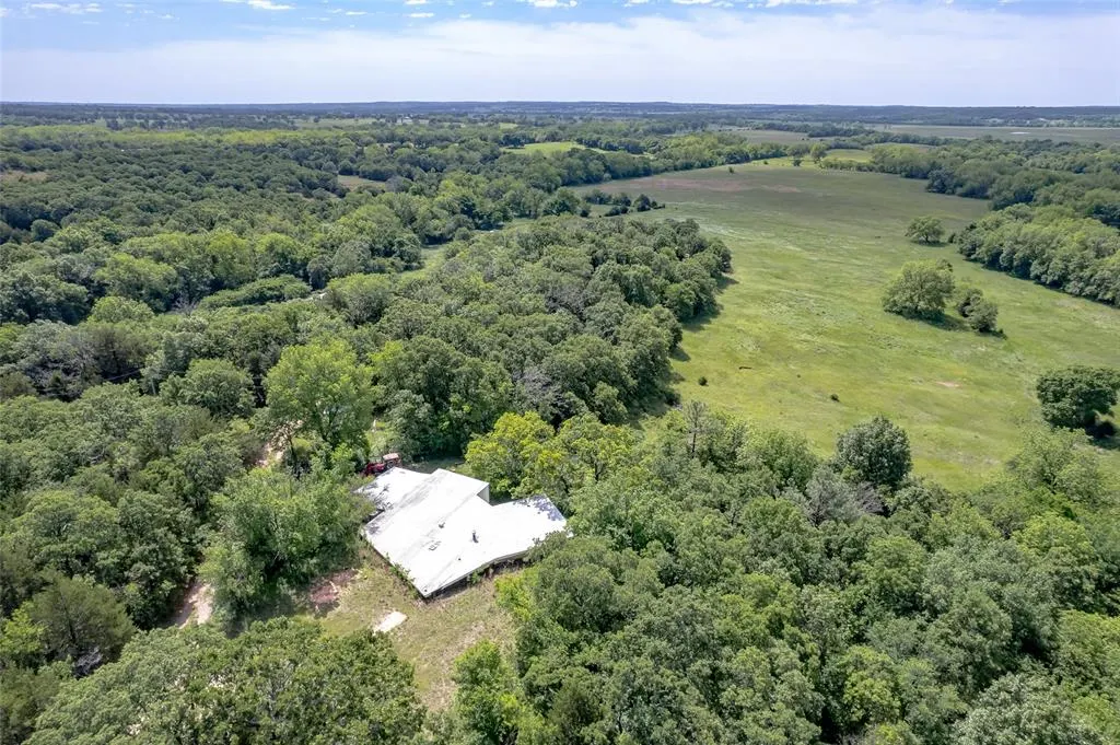 Photo 9 — 32547 Rattlesnake Hill Road, Macomb, OK 74852
