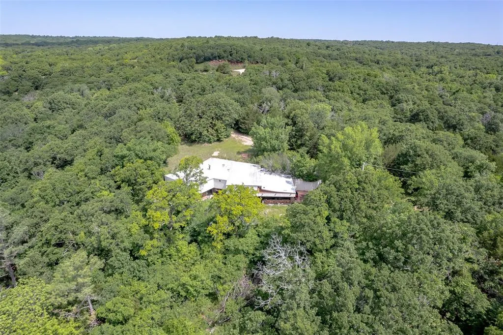 Photo 10 — 32547 Rattlesnake Hill Road, Macomb, OK 74852