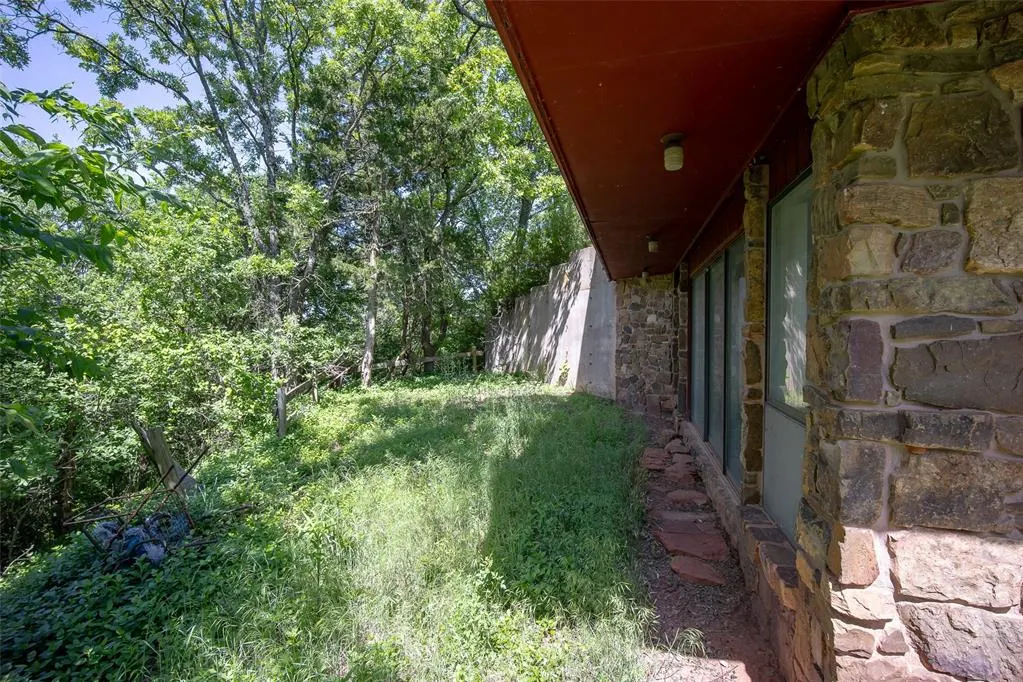 Photo 12 — 32547 Rattlesnake Hill Road, Macomb, OK 74852