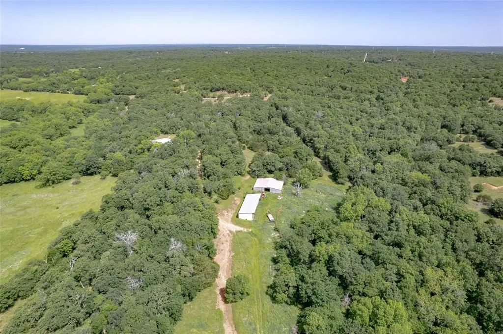 Photo 21 — 32547 Rattlesnake Hill Road, Macomb, OK 74852