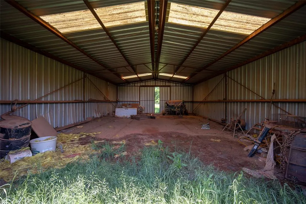 Photo 23 — 32547 Rattlesnake Hill Road, Macomb, OK 74852