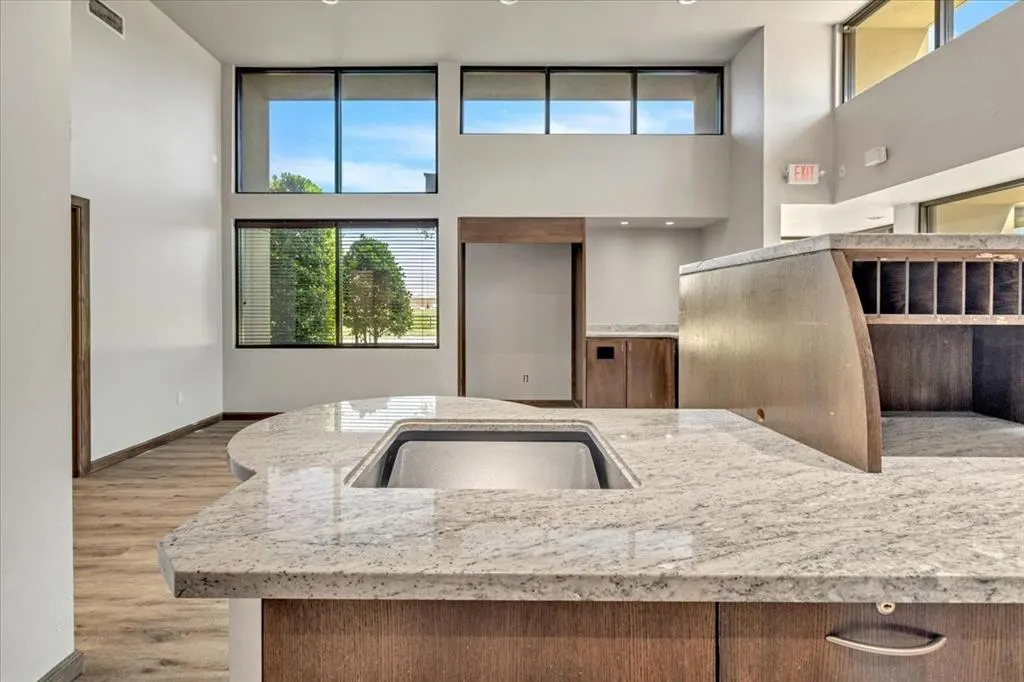 Photo 8 — 809 Cornell Parkway, Oklahoma City, OK 73108