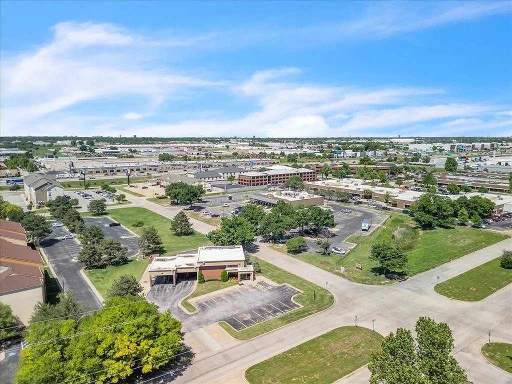Photo 25 — 809 Cornell Parkway, Oklahoma City, OK 73108