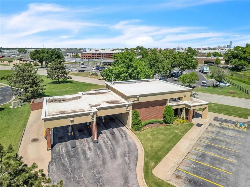 Photo 26 — 809 Cornell Parkway, Oklahoma City, OK 73108