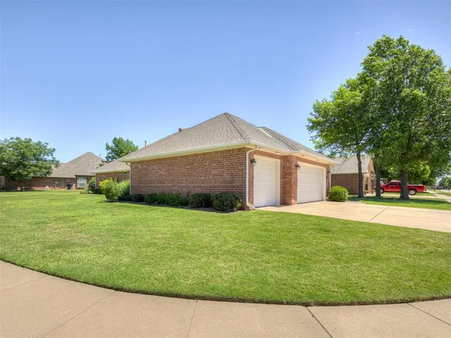 Photo 4 — 8413 NW 64th Terrace, Oklahoma City, OK 73132