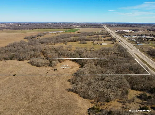 Front exterior — 18294 US Hwy 70, Lone grove, OK 73443