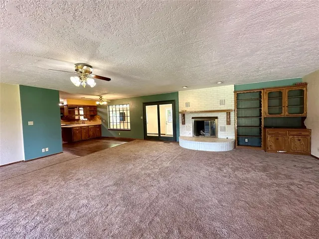 Photo 2 — 27 Independence Drive, Elk City, OK 73644