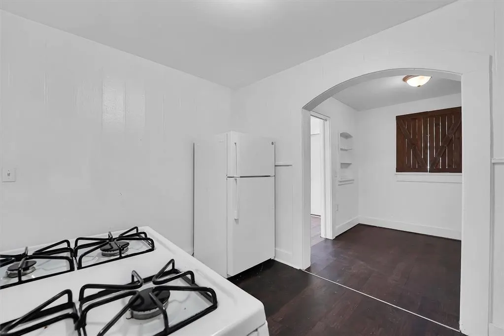 Photo 11 — 815 Hayes Avenue, Clinton, OK 73601