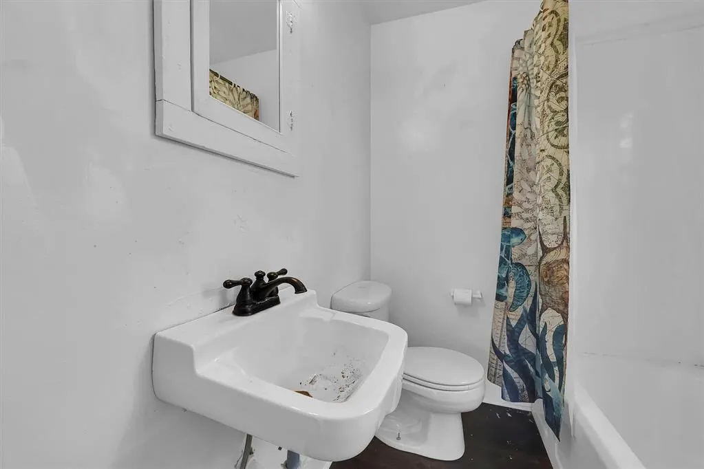 Photo 18 — 815 Hayes Avenue, Clinton, OK 73601