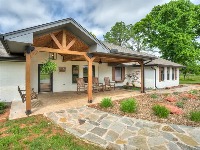 Photo 2 — 11790 E Etowah Road, Noble, OK 73068