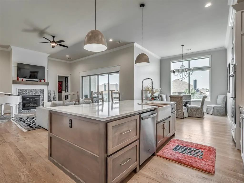 Photo 13 — 3805 Bridge Wood Lane, Oklahoma City, OK 73179