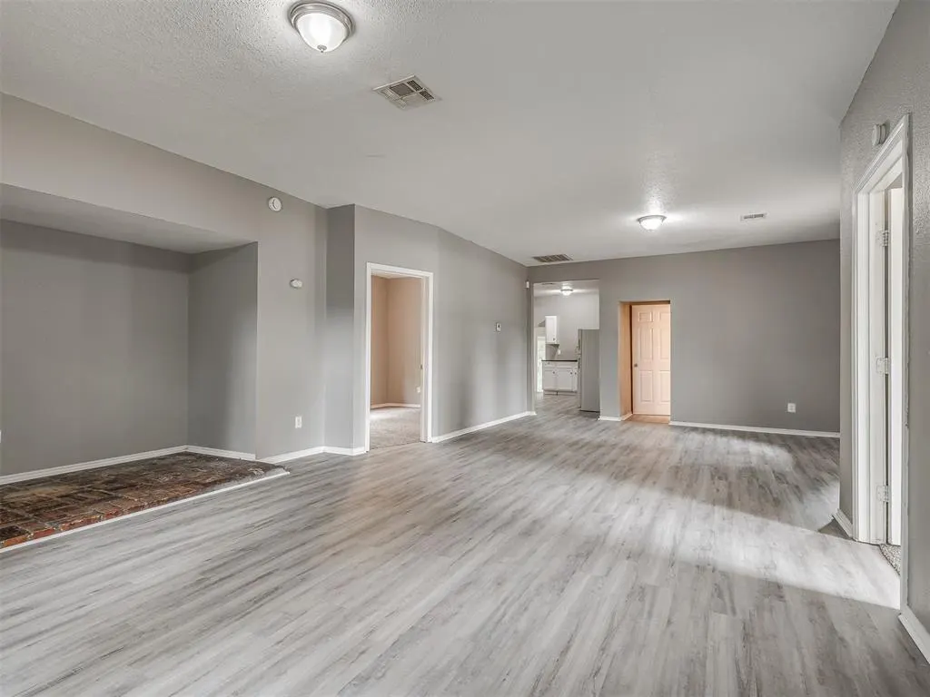 Photo 12 — 6825 NW 30th Street, Bethany, OK 73008